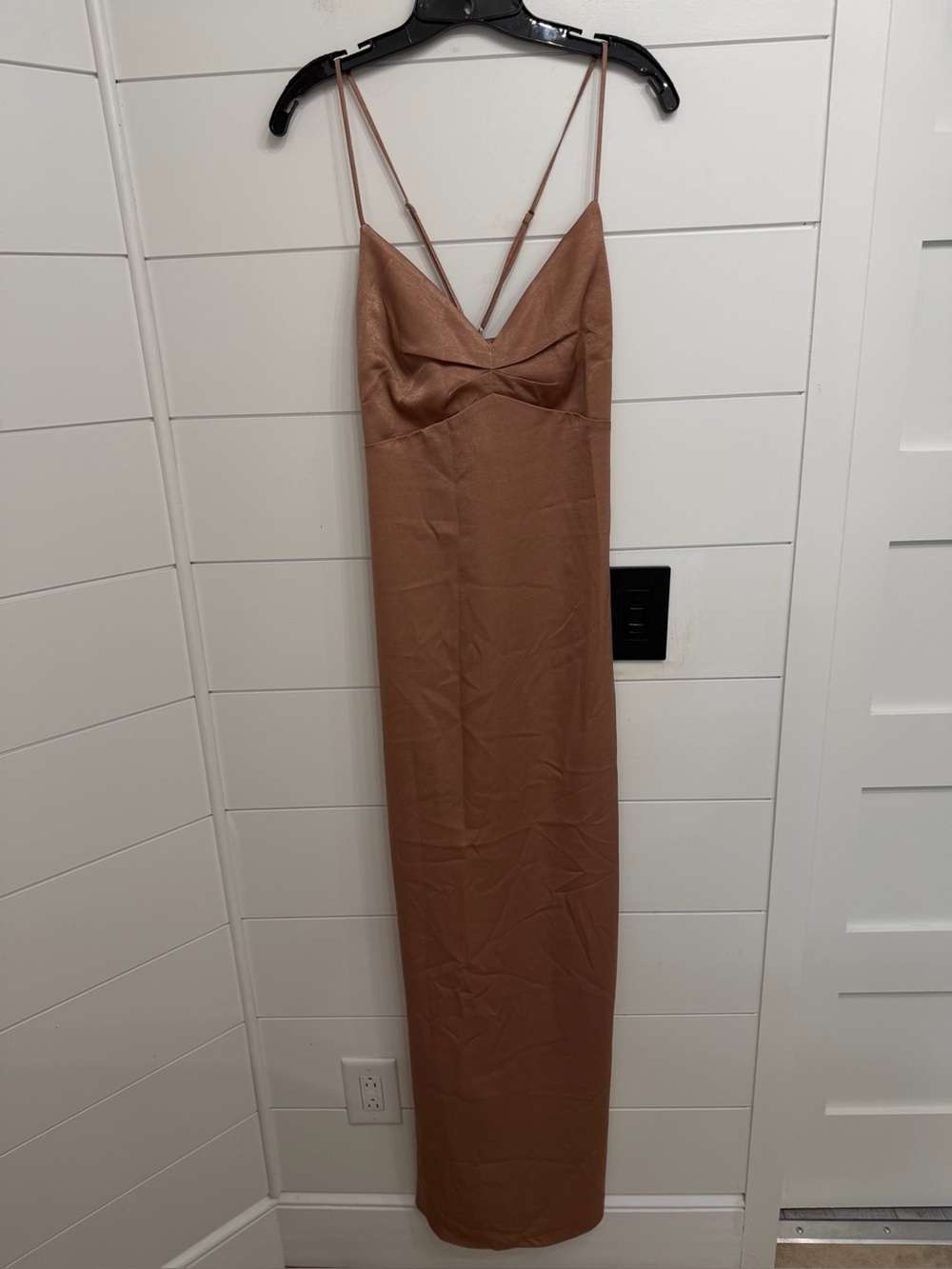 New! Lovers + Friends Brown V-Neck Maxi Dress Size Medium 36711 - Picture 2 of 9
